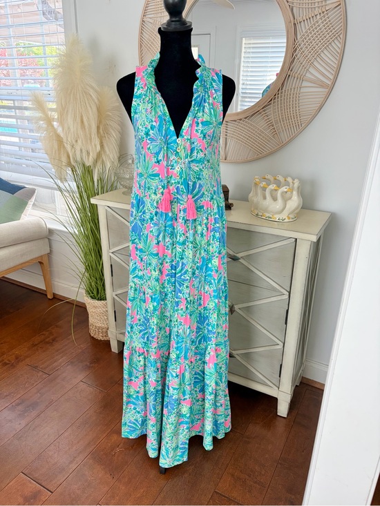 Lilly Pulitzer Dresses & Skirts - Lilly Pulitzer Malone Tropical Maxi Dress